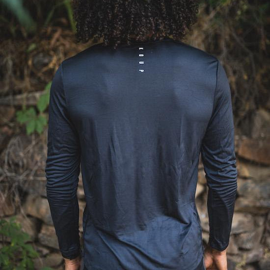 Men's long sleeved t-shirt base layer black back